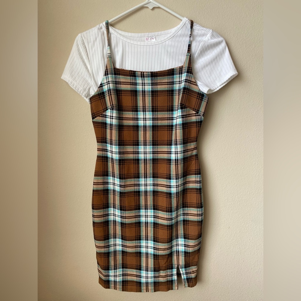 2-Piece White Shirt and Plaid Dress